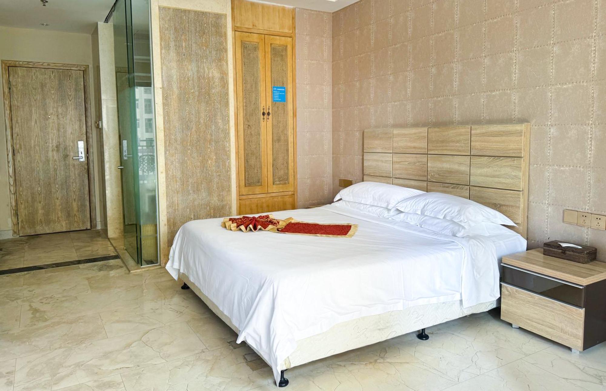 Barry Boutique Hotel Sanya Extérieur photo